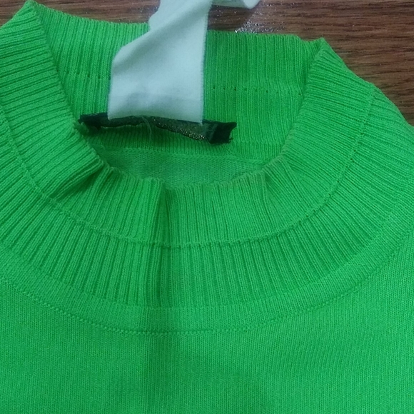Gianni Versace lime color top - Picture 3 of 6